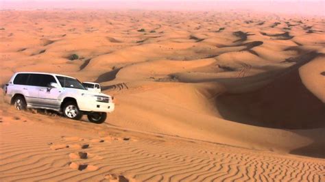 الانطلاق برحلة سفاري صحراء دبي